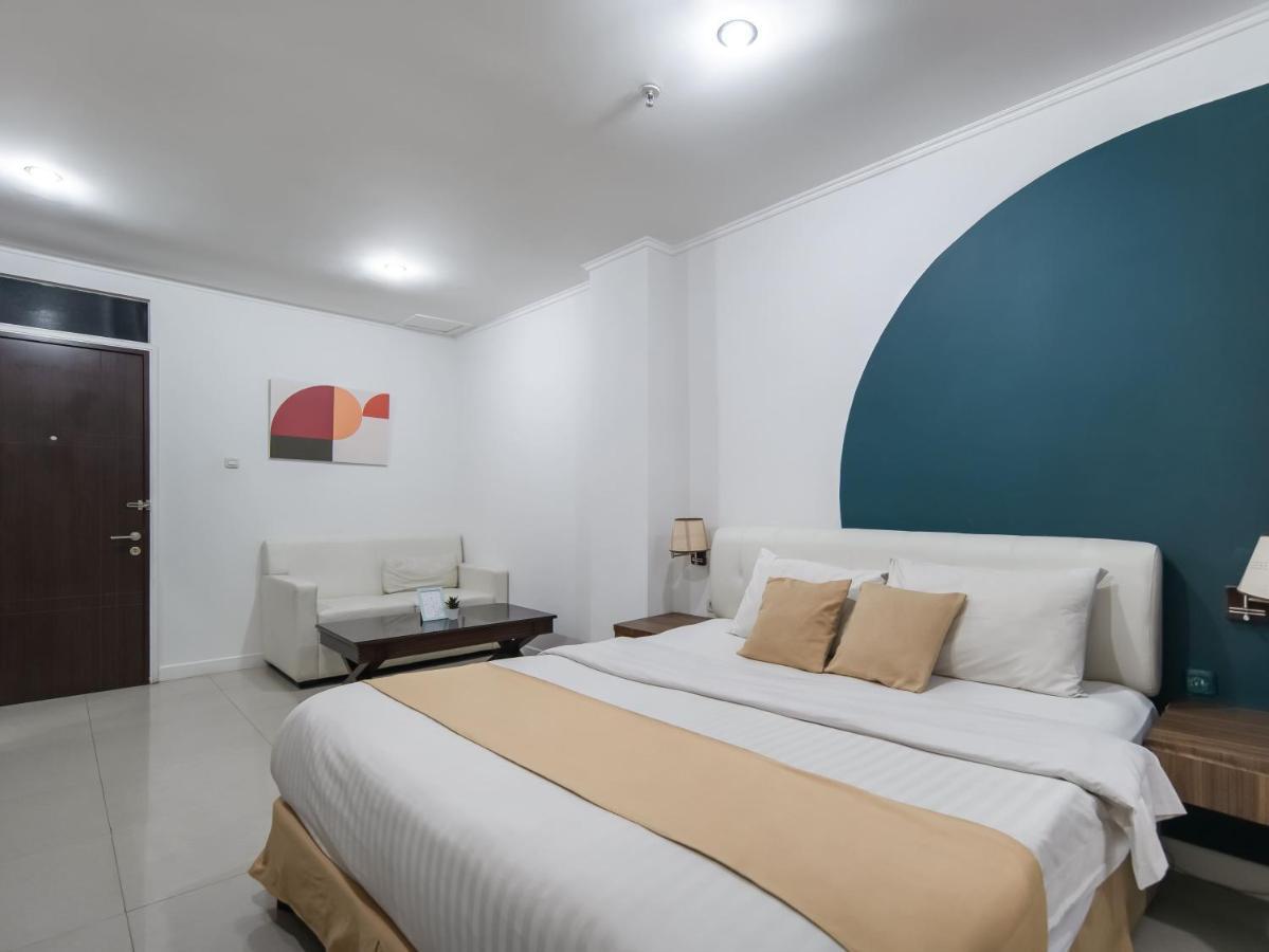Cove Taman Aparthotel Jakarta Exteriör bild