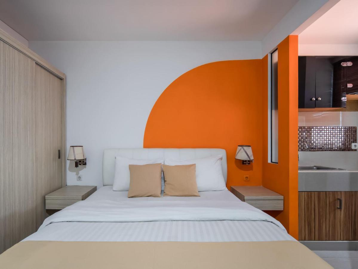 Cove Taman Aparthotel Jakarta Exteriör bild