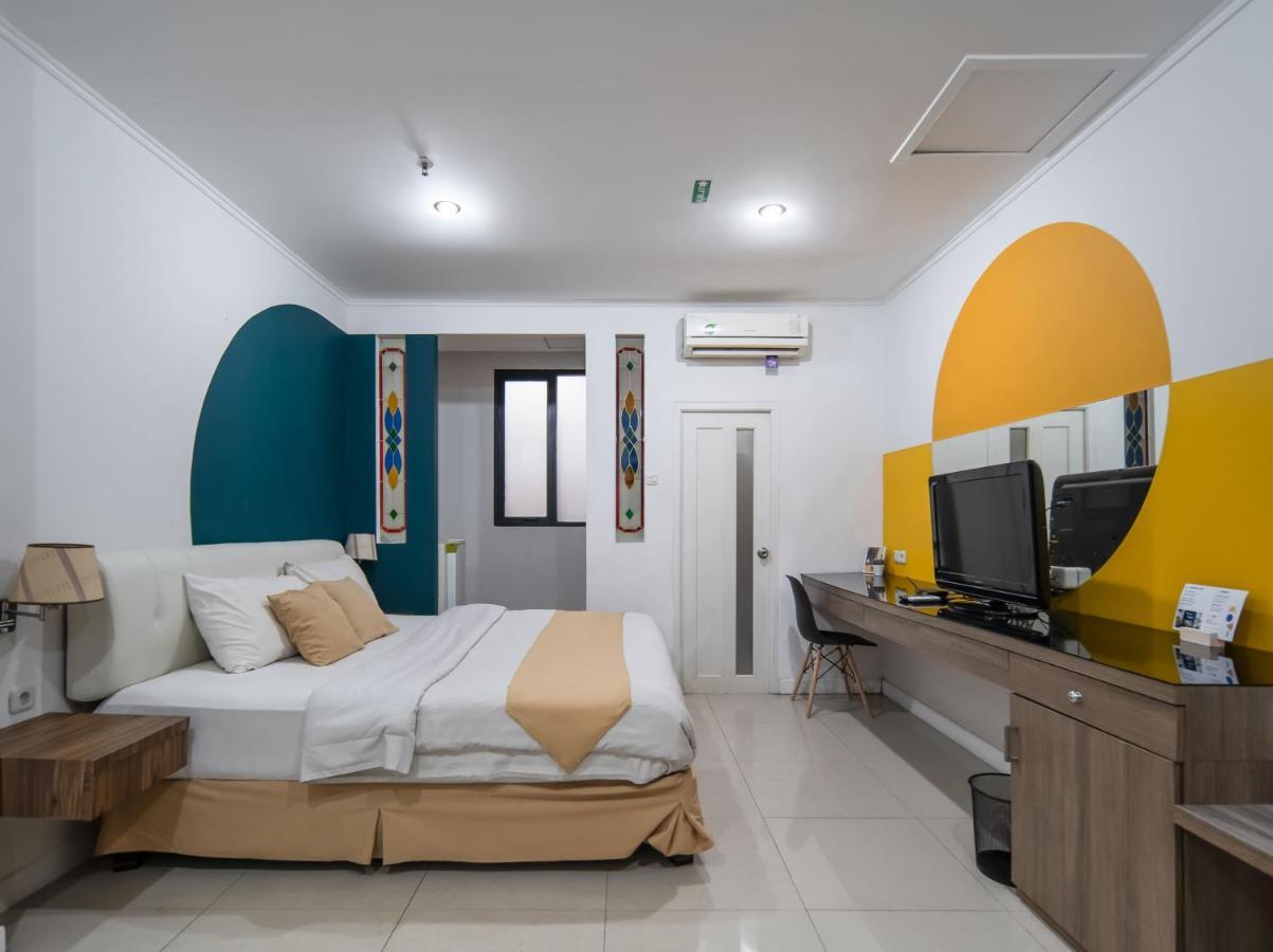 Cove Taman Aparthotel Jakarta Exteriör bild
